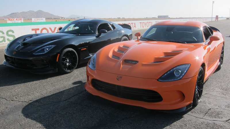 Illustration for article titled The SRT Viper TA Is Absolutely Bonkers To Drive On A Track
